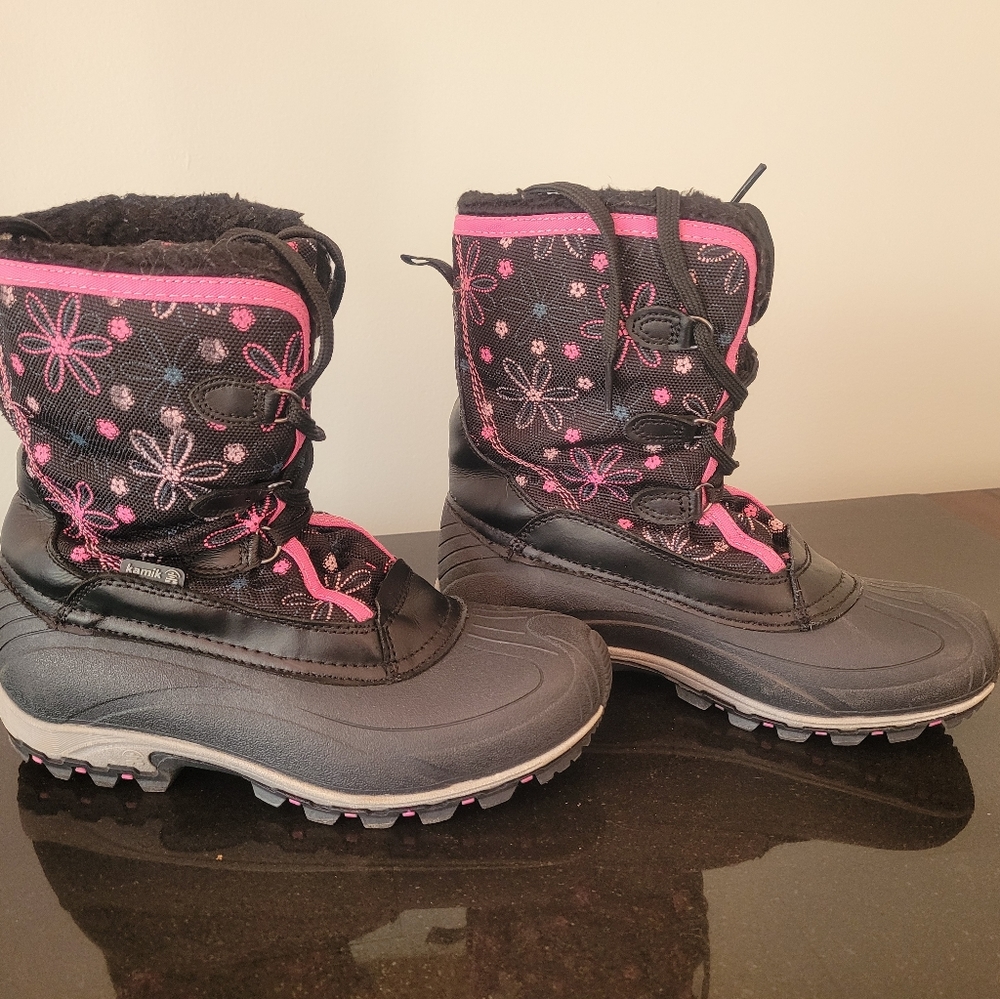 Girls snow boots